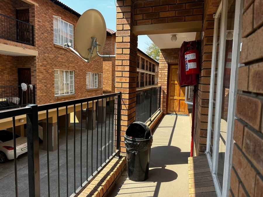 2 Bedroom Property for Sale in Rustenburg Central North West